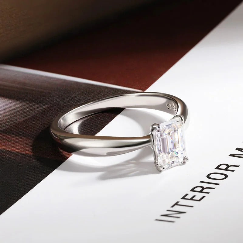 Tristis Jewelry EmeraldLuxe™ Ring